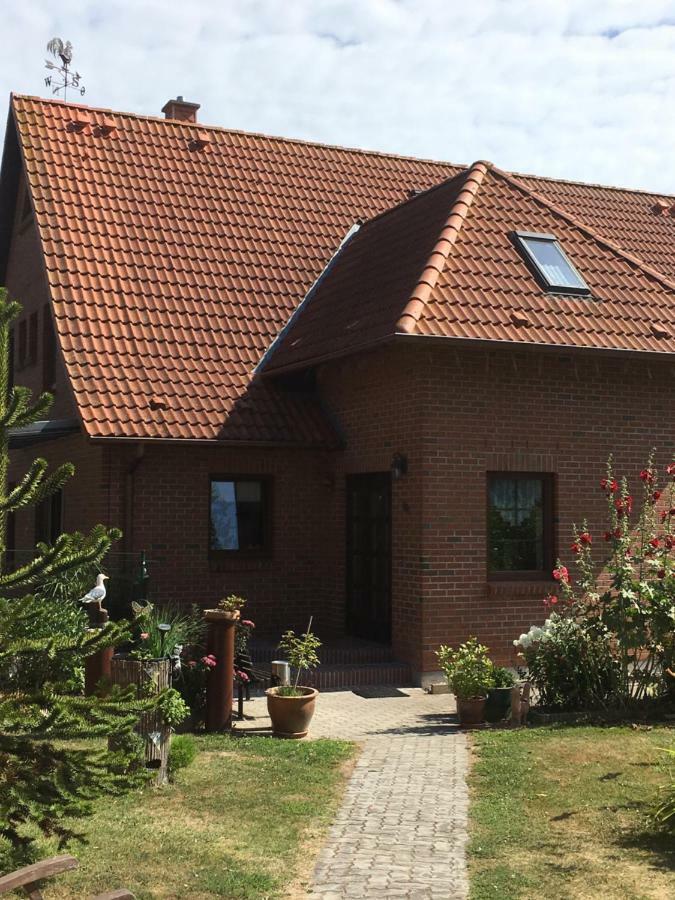 Ferienhaus Burwitz Auf Ruegen Алтенкирхен Екстериор снимка